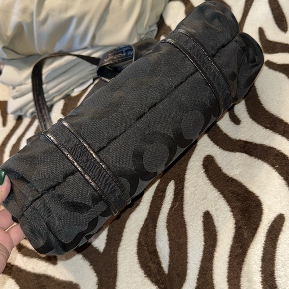 Poppy Coach purse - Picture 10 of 11